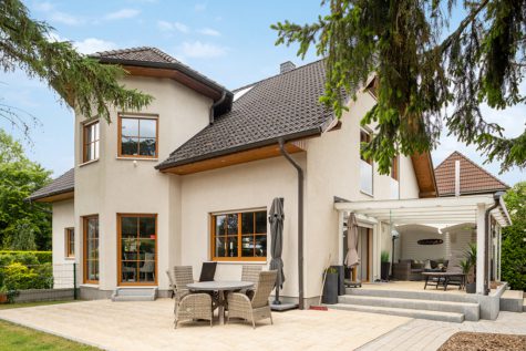 Norderstedt – Harksheide | Charmante Villa in familienfreundlicher Lage mit herrlichem Garten, 22844 Norderstedt, Villa