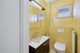 Gäste-WC - Klassischer Bungalow mit viel Reserve im Dachgeschoss