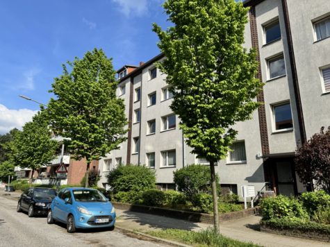 Hamburg-Hamm|Gut geschnittene, renovierungsbedürftige 2,5-Zimmer-Eigentumswohnung mit eigener Garage, 20537 Hamburg, Etagenwohnung