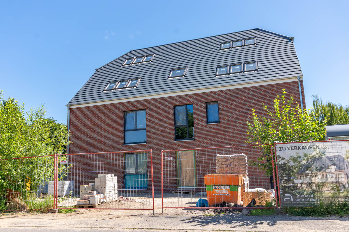 Hausansicht (Juni 2026)