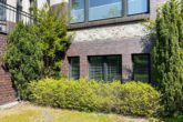 Souterraineingang - Exklusive 4-Zimmer-Wohnung mit Einliegerwohnung, Garten und Stellplatz in begehrter Lage