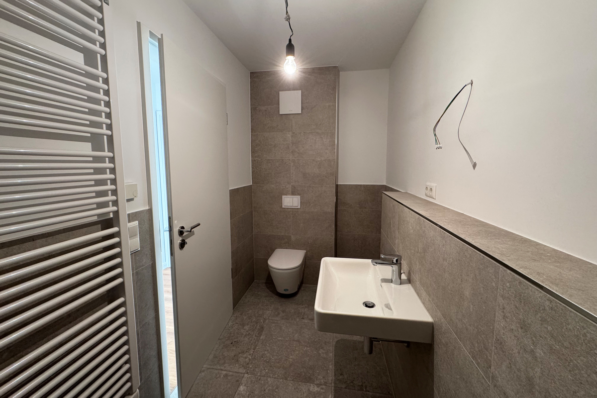 Modernes Badezimmer