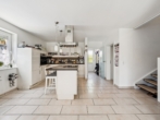 Blick zur Küche - Neuwertige Haushälfte in ruhiger Anliegerstraße fußläufig zum Bahnhof