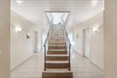 Wrestedt - Wieren | Modernes Einfamilienhaus mit zahlreichen Raffinessen & hochwertiger Ausstattung - Treppe ins Untergeschoss