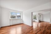 Hamburg-Bramfeld • Renovierte 2-Zimmer Eigentumswohnung mit Balkon - Schlafzimmer