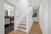 Heller Flurbereich im OG - Norderstedt | Moderne, lichtdurchflutete Doppelhaushälfte mit luxuriöser Gaggenau Design Küche wartet auf Sie!