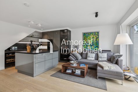 Norderstedt | Moderne, lichtdurchflutete Doppelhaushälfte mit luxuriöser Design Küche wartet auf Sie!, 22848 Norderstedt, Doppelhaushälfte