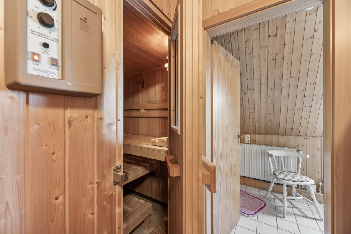 Sauna mit Bad im OG