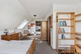Grünendeich | Einfamilienhaus in Top-Lage nahe der Elbe mit Ausbaupotenzial & unverbaubarem Blick - Schlafzimmer im OG