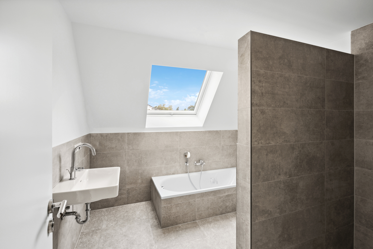 Modernes Badezimmer