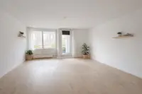 Wohn- Essbereich leer