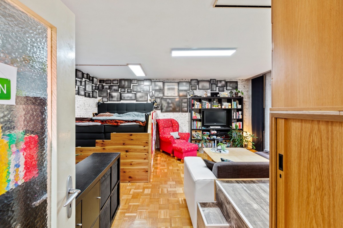 Wohn- und Schlafzimmer
