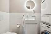 Gäste - WC - Hamburg Wellingsbüttel | Moderne Erdgeschosswohnung mit sonniger Terrasse und Tiefgaragenstellplatz