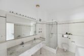 Großzügige Bäder - Hamburg – Ottensen | Ihr neues Zuhause mit Elbblick – traumhafte Wohnung an der Elbchaussee