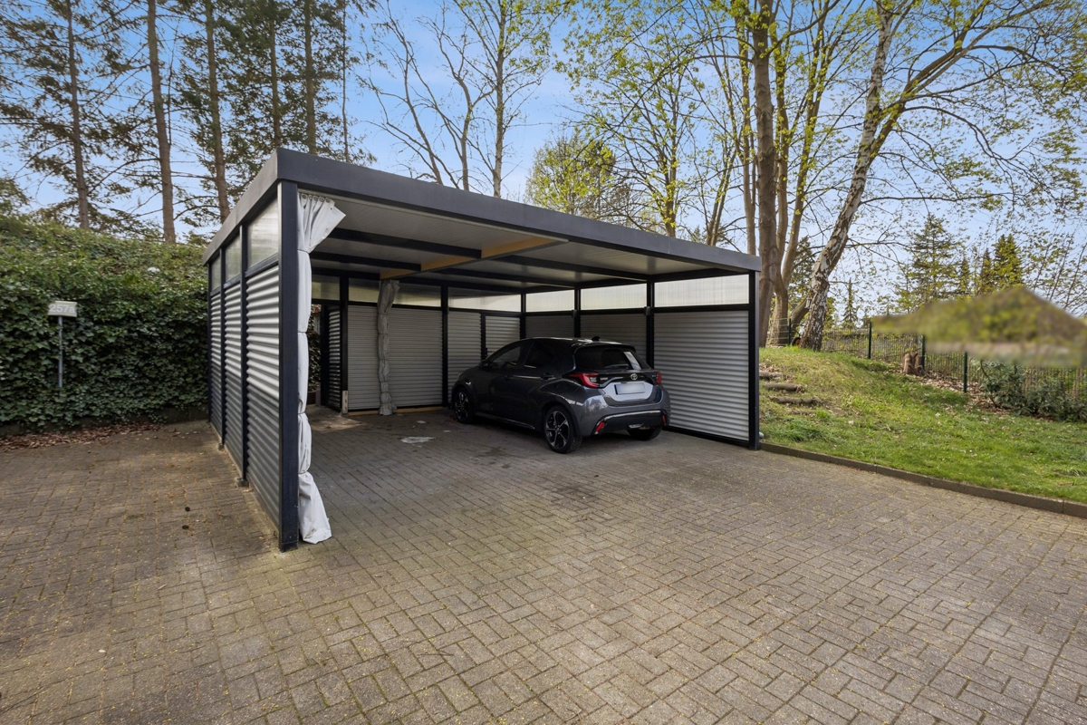 Doppelcarport mit Schuppen