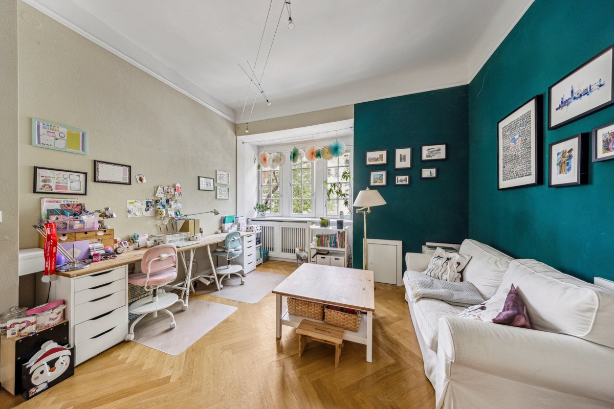 Kinderzimmer / Arbeitszimmer OG