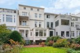 Rückansicht - Hamburg-Harvestehude | Altbauvilla mit drei Wohneinheiten und Ausbaupotenzial in exklusiver Lage