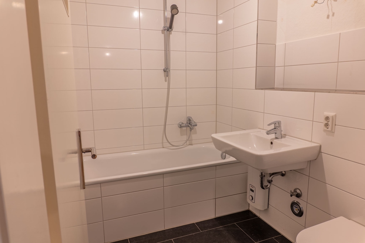 Bad mit Wanne