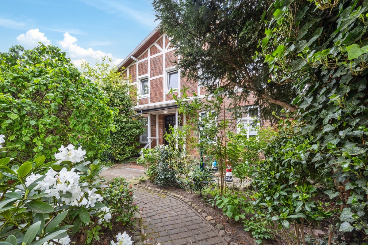 Zuwegung zum Haus