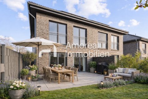 Moderner Wohnkomfort für die ganze Familie, 22851 Norderstedt, Doppelhaushälfte