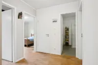 Blick großer Abstellraum, Bad