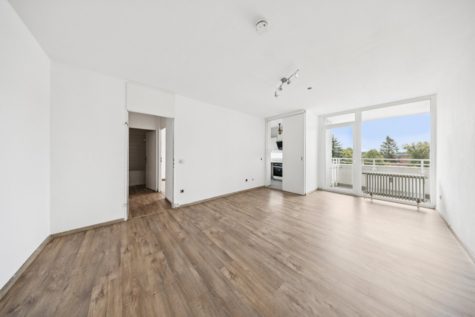 Hamburg-Niendorf | Gut geschnittene 2-Zimmer-ETW mit TG-Stellplatz sowie U-Bahn und Flughafen Nähe, 22455 Hamburg, Etagenwohnung