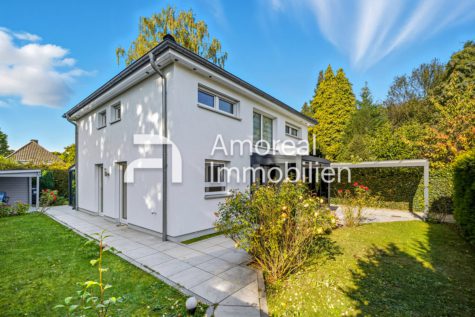 Hamburg Poppenbüttel Neuwertiges 4-Zimmer-Einfamilienhaus mit schönem Garten und Carport, 22399 Hamburg / Poppenbüttel, Einfamilienhaus