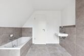 Hamburg - Volksdorf | Modernes Einfamilienhaus mit viel Platz und hochwertiger Ausstattung - .... mit Badewanne