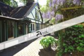 Hamburg - Wohldorf-Ohlstedt | Charmante Landhausvilla auf zwei Ebenen mit einem liebevoll angelegten Garten im Grünen - Ihr neuer Lieblingsplatz!