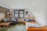 Hamburg - Jenfeld | Gut geschnittenes Einfamilienhaus in zentraler und dennoch ruhiger Lage mit Garten! - Weiteres Schlafzimmer im DG