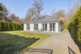 Außenansicht - PROVISIONSFREI | Hamburg Volksdorf | Gut geschnittener und modern ausgestatteter Bungalow