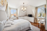 Schlafzimmer mit Einbauschränken