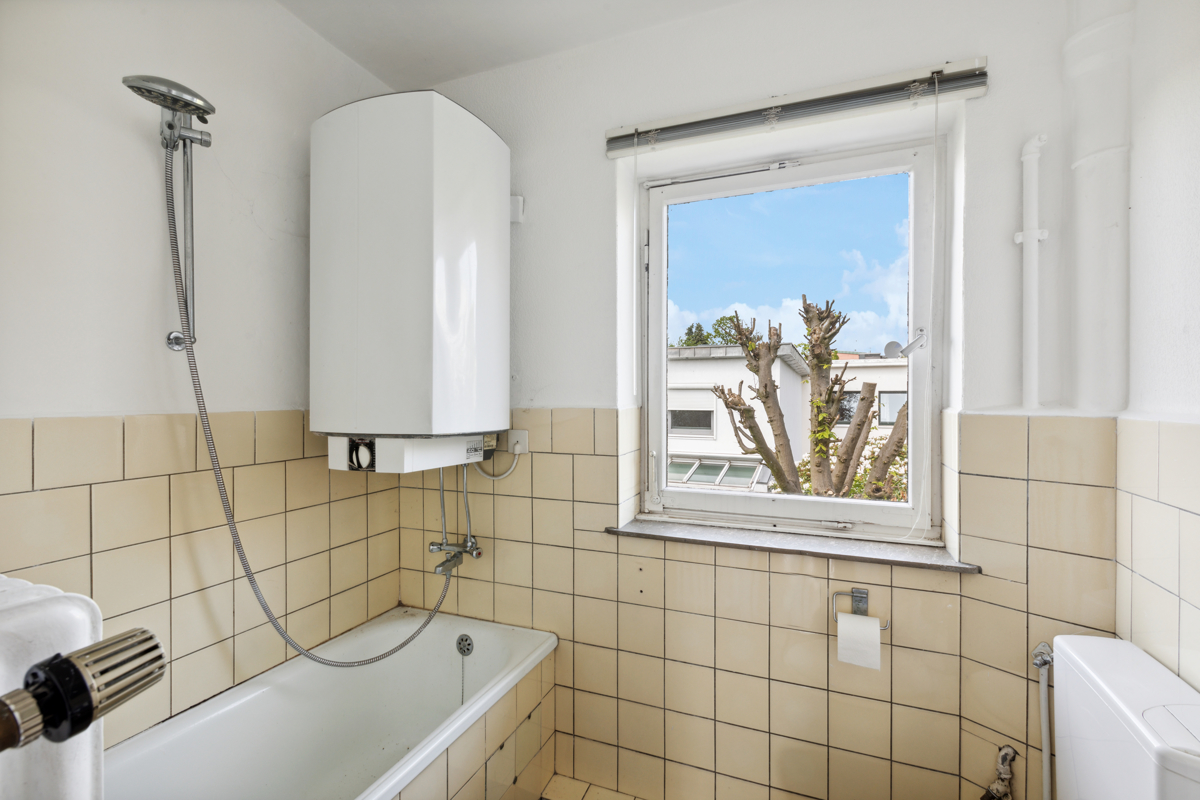 Sanierungsbedürftiges Vollbad