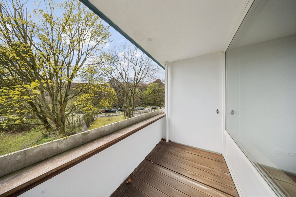 Loggia I