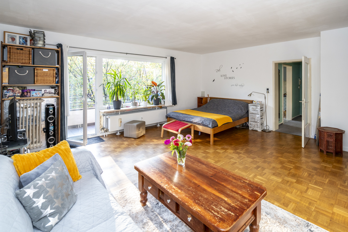 Wohn- und Schlafzimmer