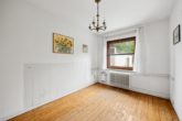 Schlafzimmer 1 - Altbauwohnung mit Potenzial – großzügige 4-Raum-Wohnung mit sonniger Terrasse