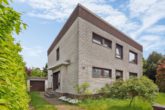 Bild - Altbauwohnung mit Potenzial – großzügige 4-Raum-Wohnung mit sonniger Terrasse
