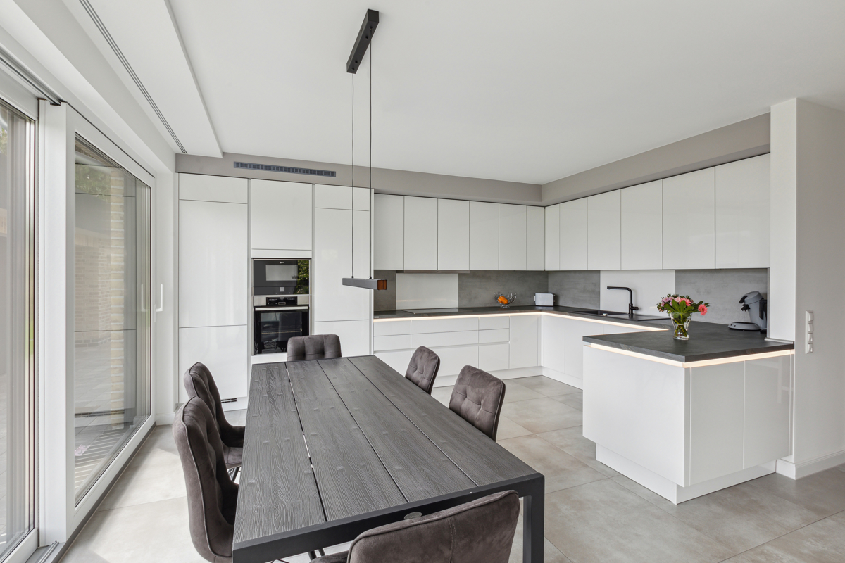 Moderne und hochwertige EBK