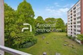 Titelbild - Hamburg-Eidelstedt | Gut geschnittene und helle 2-Zimmer-Wohnung (mit Erbbaurecht) mit Blick ins Grüne